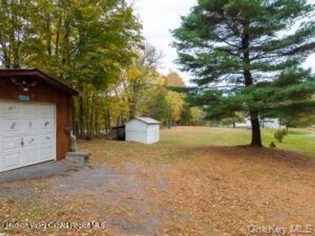 11 Miller Lane, New Paltz, NY 12561