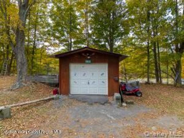 11 Miller Lane, New Paltz, NY 12561