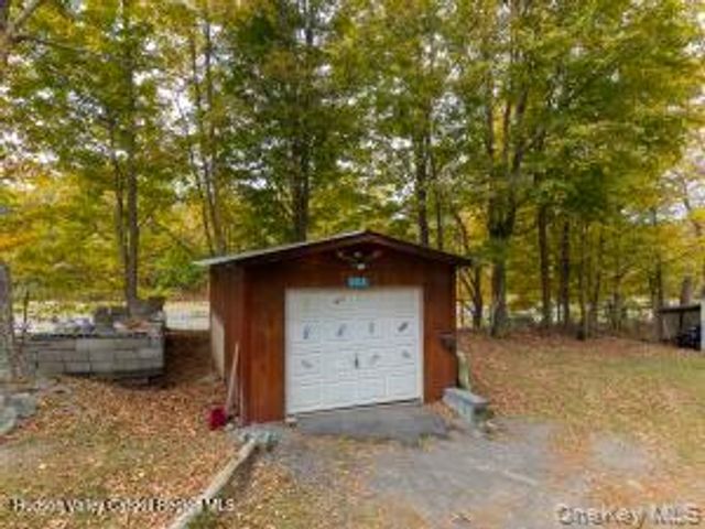 11 Miller Lane, New Paltz, NY 12561