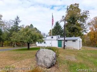 11 Miller Lane, New Paltz, NY 12561