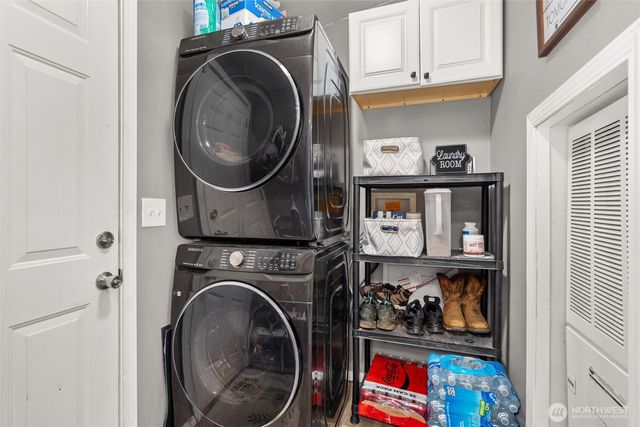 143 Deer Haven Drive, Winlock, WA 98596