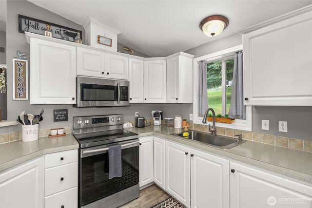 143 Deer Haven Drive, Winlock, WA 98596