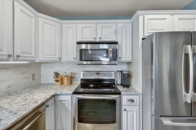 14846 Birdsong Lane, Grand Haven, MI 49417