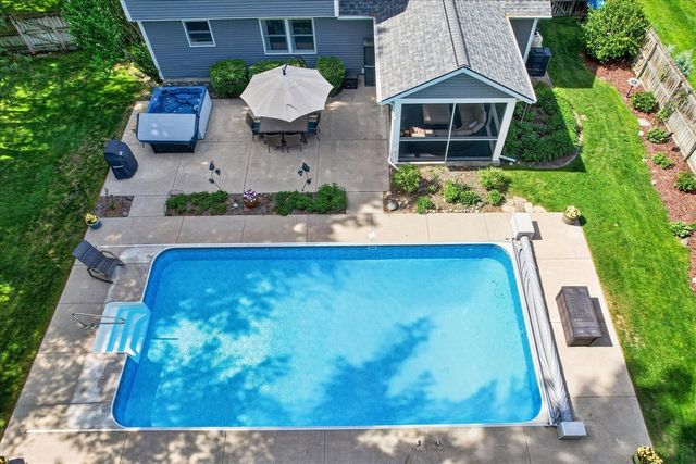 14846 Birdsong Lane, Grand Haven, MI 49417