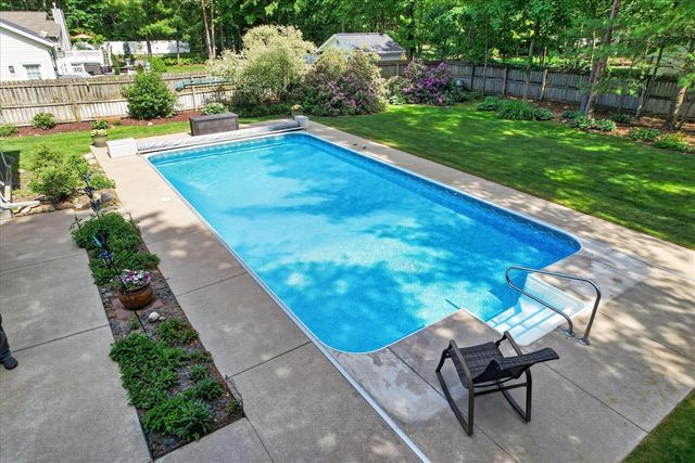 14846 Birdsong Lane, Grand Haven, MI 49417
