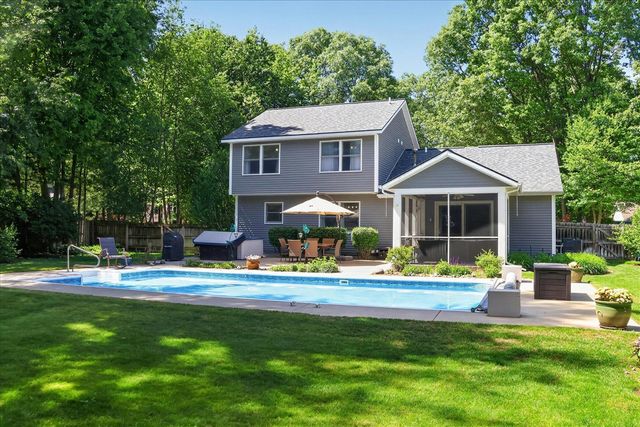 14846 Birdsong Lane, Grand Haven, MI 49417