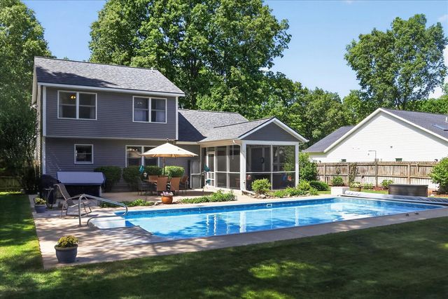 14846 Birdsong Lane, Grand Haven, MI 49417