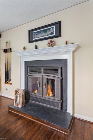 251 Gena CT, Newport News, VA 23602