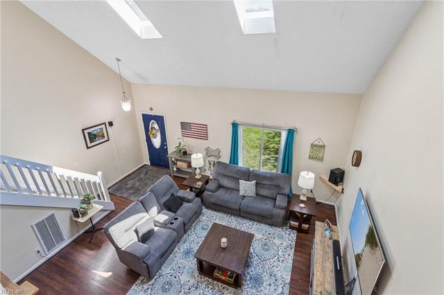 251 Gena CT, Newport News, VA 23602