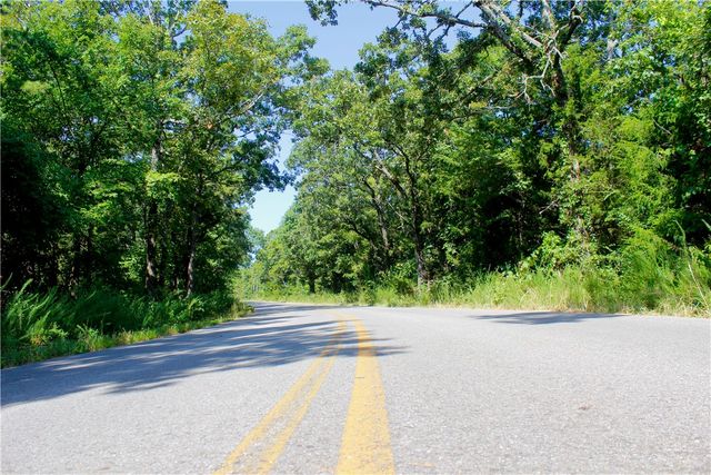 000 County Road 207, Eureka Springs, AR 72632
