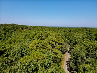000 County Road 207, Eureka Springs, AR 72632