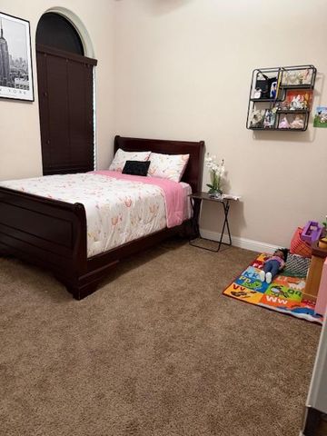 5548 N Lucy Ruiz Avenue, Fresno, CA 93723