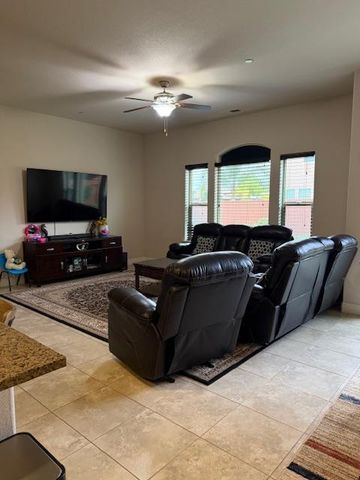 5548 N Lucy Ruiz Avenue, Fresno, CA 93723