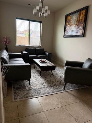 5548 N Lucy Ruiz Avenue, Fresno, CA 93723