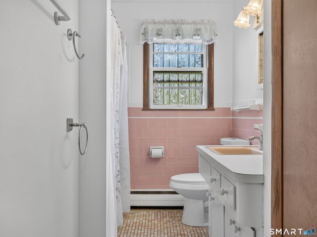 6 Willow Lane, Ledyard, CT 06339