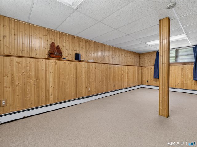 6 Willow Lane, Ledyard, CT 06339