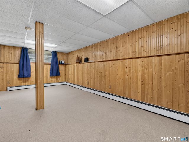 6 Willow Lane, Ledyard, CT 06339