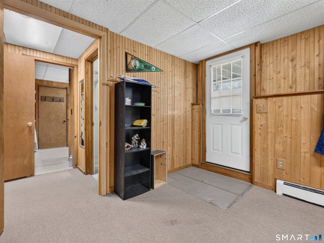 6 Willow Lane, Ledyard, CT 06339