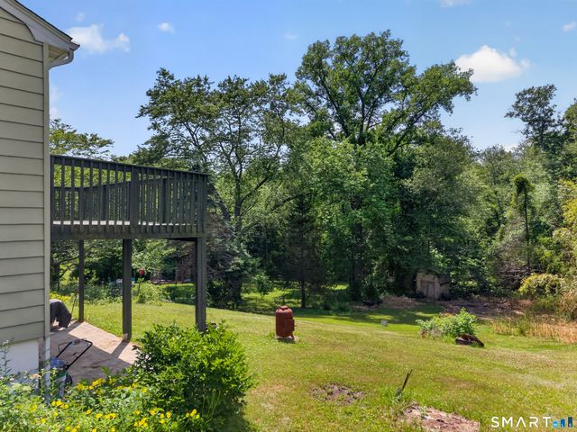 6 Willow Lane, Ledyard, CT 06339