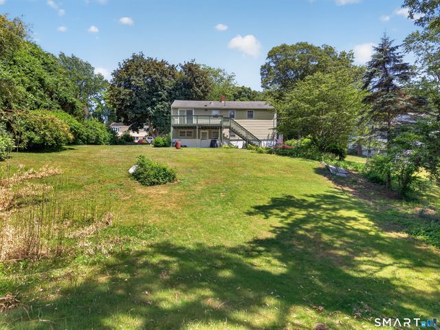 6 Willow Lane, Ledyard, CT 06339