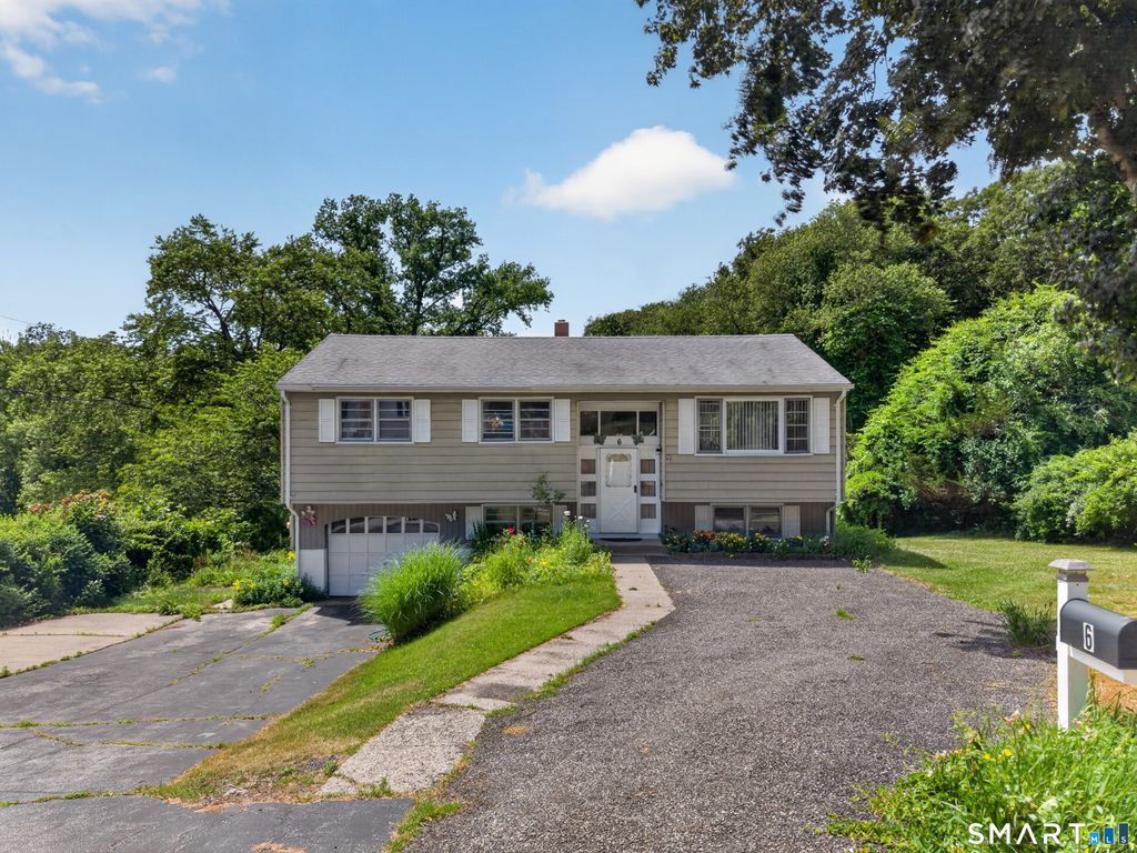 6 Willow Lane, Ledyard, CT 06339