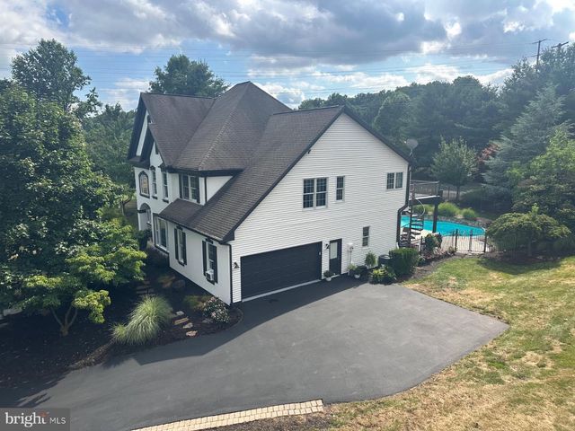 670 PHEASANT RUN ROAD, Hummelstown, PA 17036