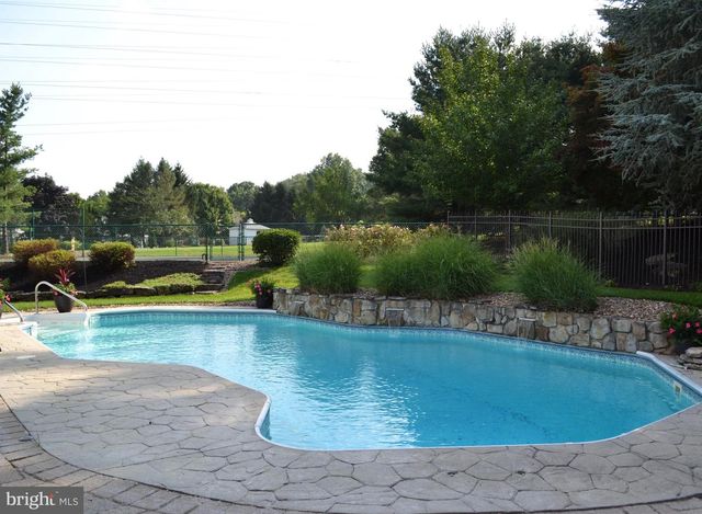 670 PHEASANT RUN ROAD, Hummelstown, PA 17036