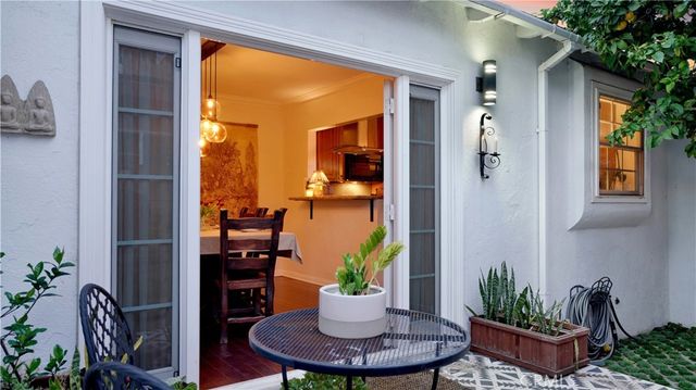 2636 Easy Avenue, Long Beach, CA 90810