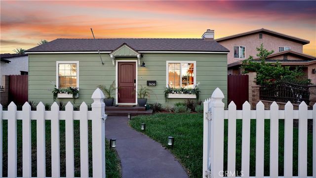2636 Easy Avenue, Long Beach, CA 90810