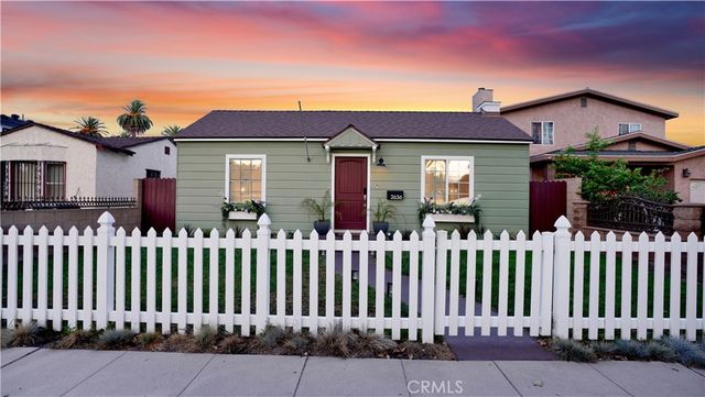 2636 Easy Avenue, Long Beach, CA 90810