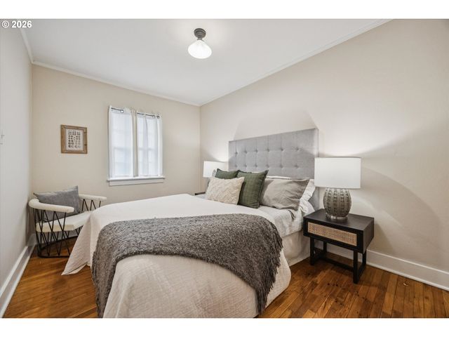 2633 Nw RALEIGH St 33, Portland, OR 97210