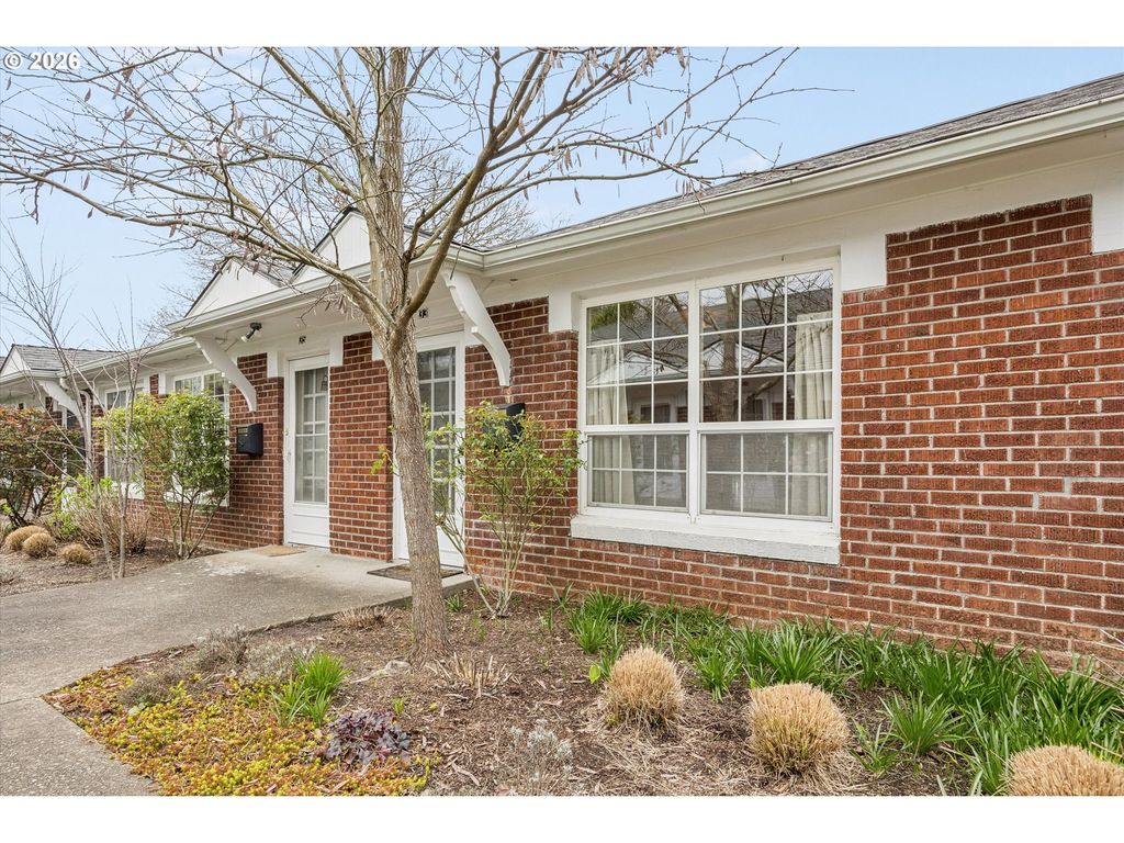 2633 Nw RALEIGH St 33, Portland, OR 97210