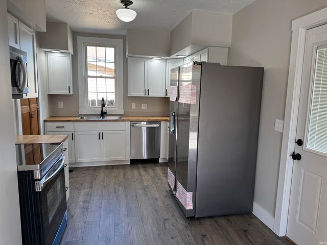 353 E 6TH Street, Peru, IN 46970