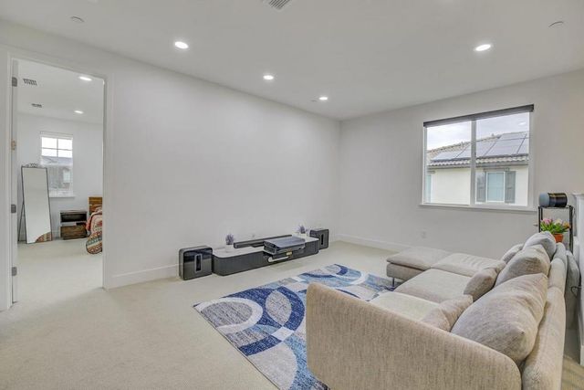 1426 S Central Parkway, Mountain House, CA 95391