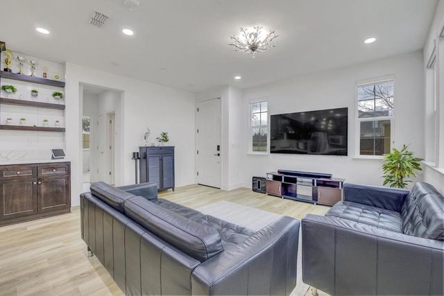 1426 S Central Parkway, Mountain House, CA 95391