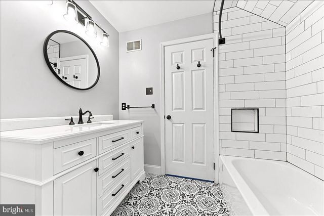 903 BRITTNEY TER, Downingtown, PA 19335