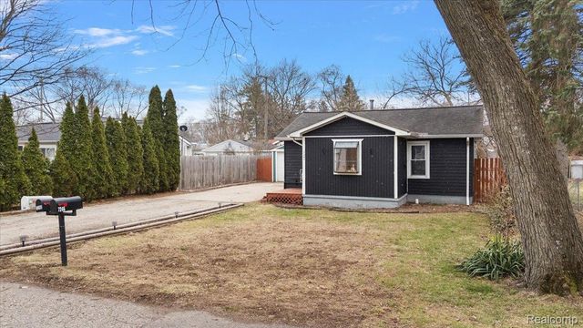 7243 Garvin, Waterford Charter Township, MI 48329