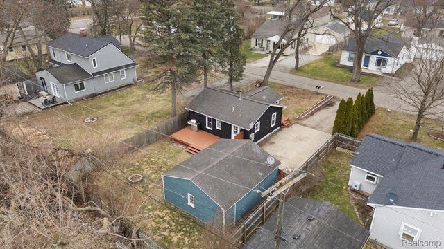 7243 Garvin, Waterford Charter Township, MI 48329