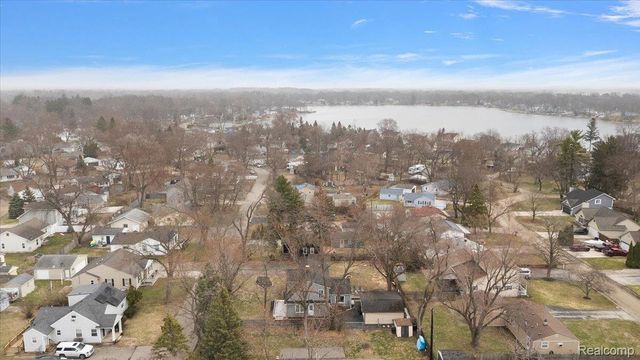 7243 Garvin, Waterford Charter Township, MI 48329