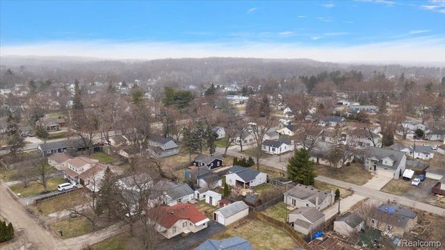 7243 Garvin, Waterford Charter Township, MI 48329