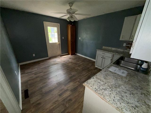 326 N Cedar Avenue, Independence, MO 64053