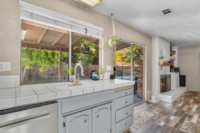 1216 Mist Flower, Modesto, CA 95355