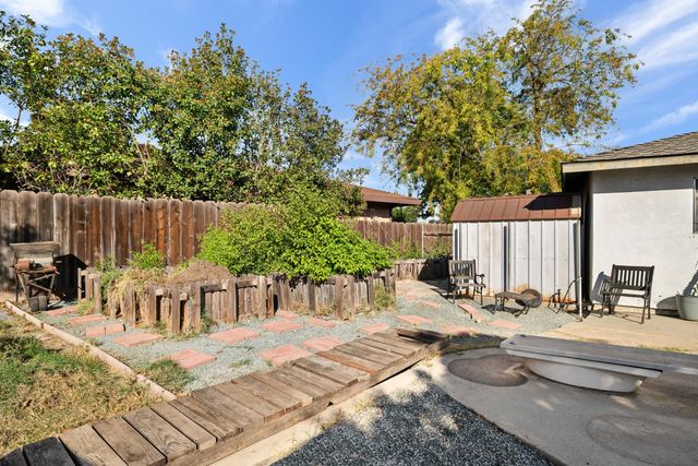 1216 Mist Flower, Modesto, CA 95355