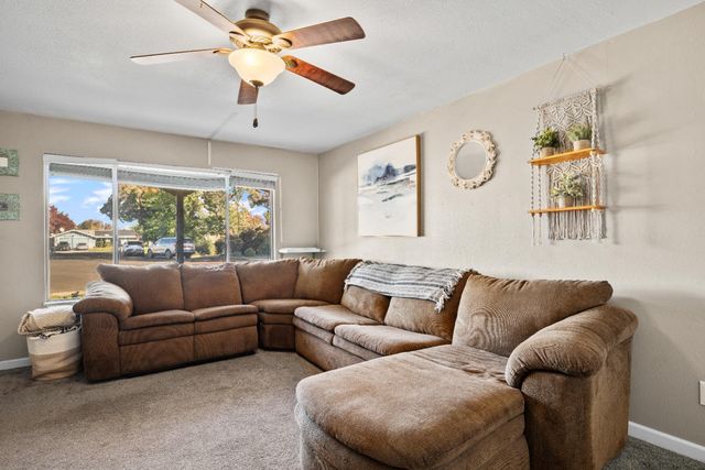 1216 Mist Flower, Modesto, CA 95355