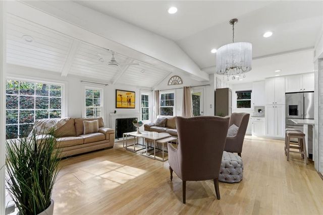 302 Hascall NW Road, Atlanta, GA 30309