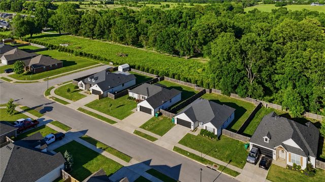 458 N Yona Lane, Farmington, AR 72730