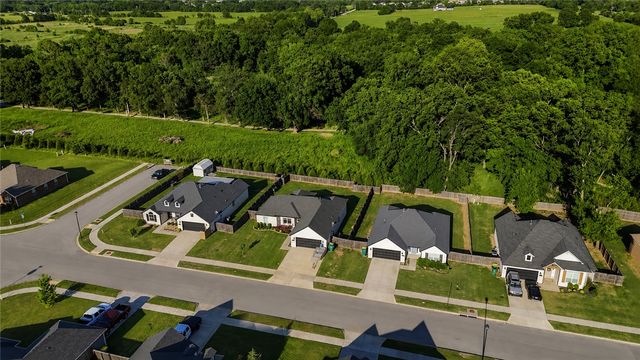458 N Yona Lane, Farmington, AR 72730