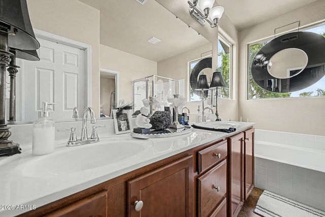 6938 W HARWELL Road, Laveen, AZ 85339