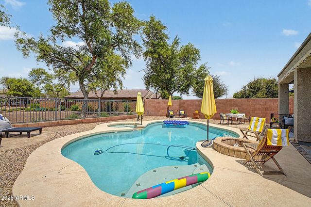 6938 W HARWELL Road, Laveen, AZ 85339