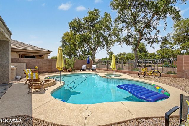 6938 W HARWELL Road, Laveen, AZ 85339